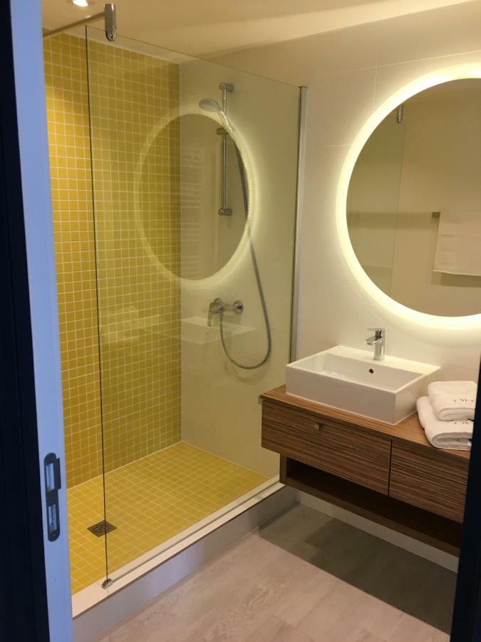 Off Hotel Wavre Ngoại thất bức ảnh